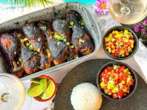 jerk chicken met kokosrijst mangosalade en rosé jerk chicken met kokosrijst mangosalade en rosé