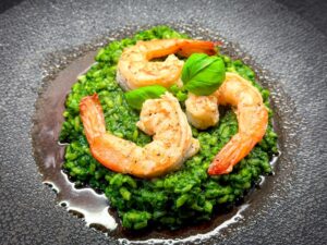 groene rijst met gambas en gamba-olie