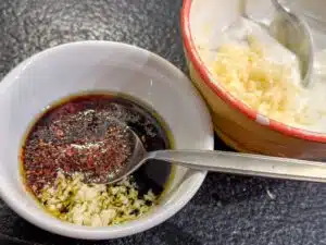 granaatappel-chilisaus