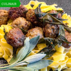 Italiaanse gehaktballetjes met salie-botersaus
