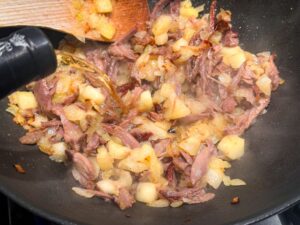 parmentier maken met confit de canard appel cider en Calvados