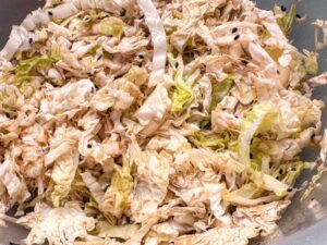 Japanse koolsalade met wafu-dressing