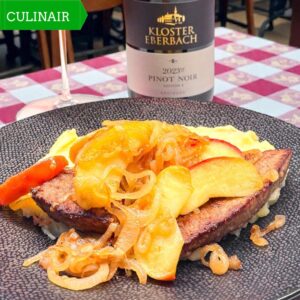 Kalfslever Berliner Art met ui en appel Kalfslever Berliner Art met ui en appel