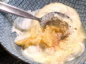 Turkse knoflooksaus
